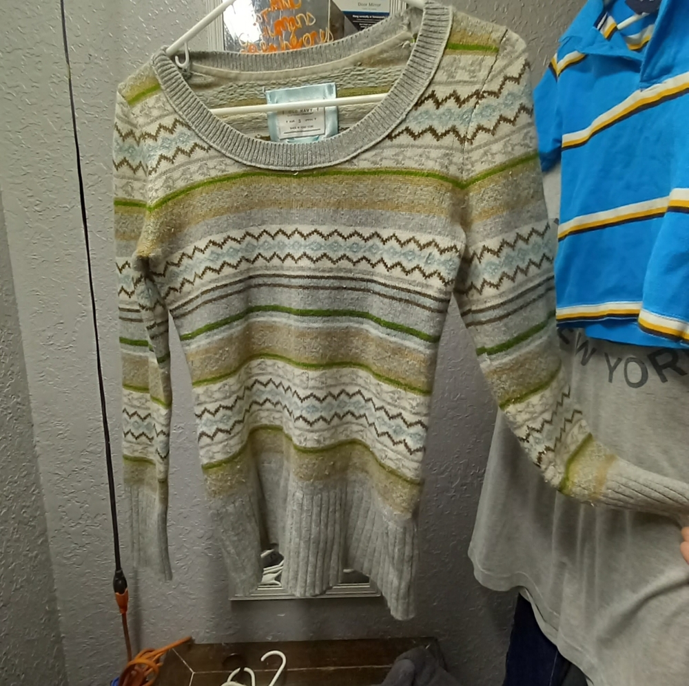 Women's sweater